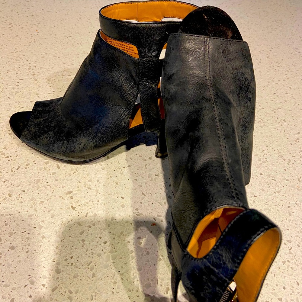 Nine West Peep Toe Heals
